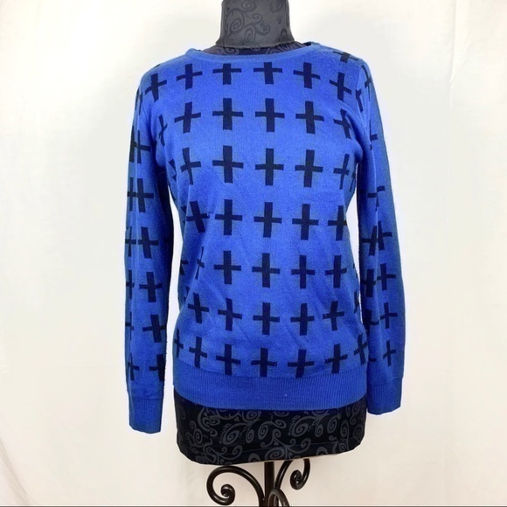 Forever 21 Blue sweater long sleeve size M